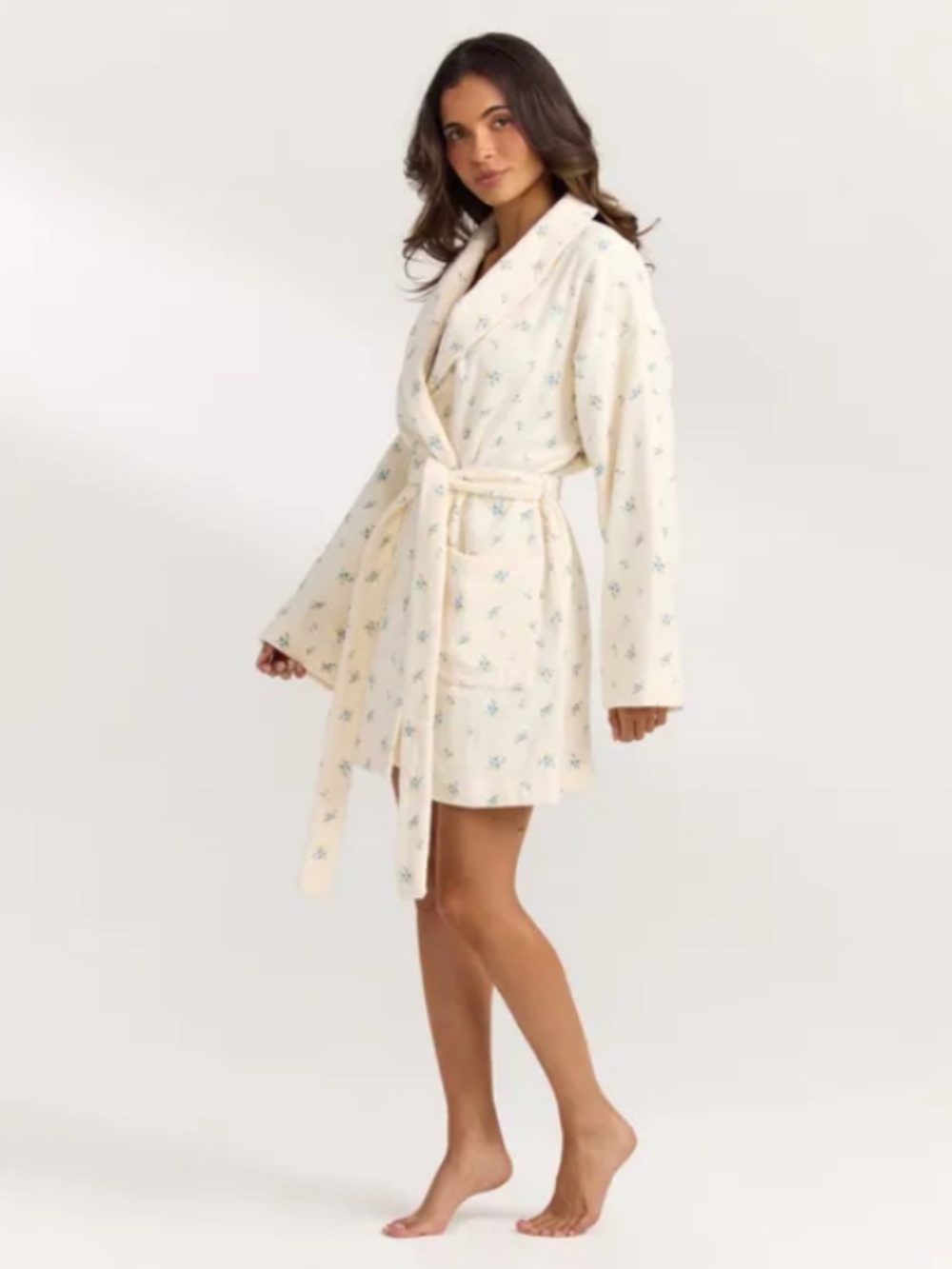 Lounge Cream Floral Towelling Bathrobe, Like New; Size M-L